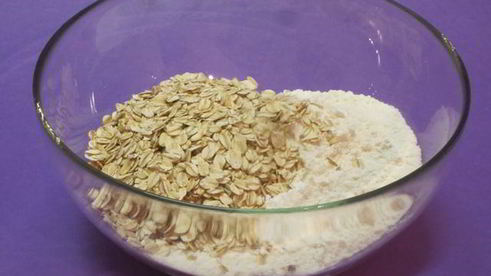 смородиновые маффины с безе