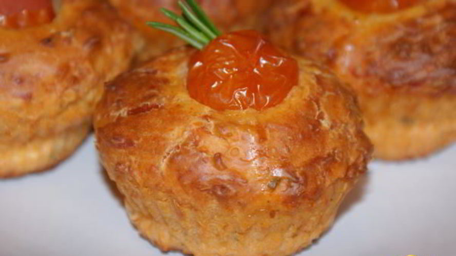 Рецепт томатных маффинов с розмарином