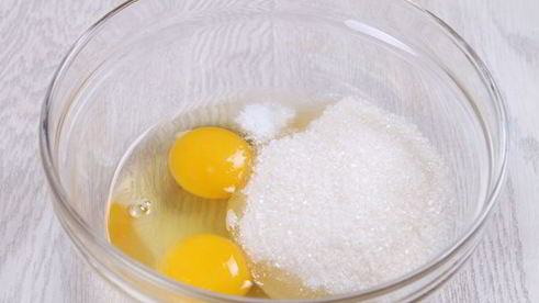 манник с черной смородиной