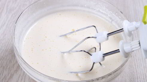 манник с черной смородиной