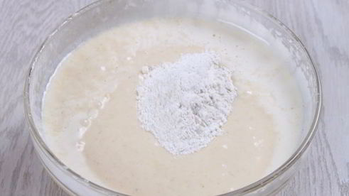 манник с черной смородиной