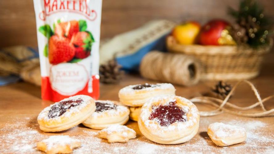 Рецепт новогодних слоек с джемом