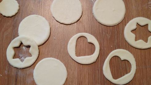 новогодние слойки с джемом