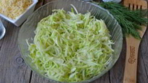 кабачковые оладьи с сыром и зеленью