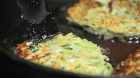 оладьи из кабачка с сыром