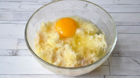 оладьи из картофельного пюре на сметане