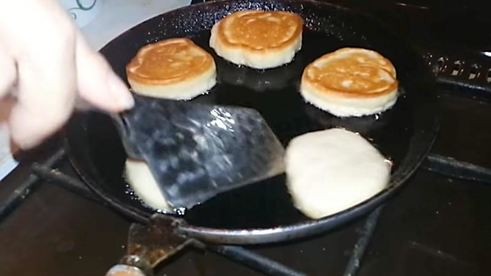 оладьи на ряженке пышные быстро и вкусно