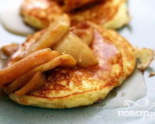 Оладьи с рикоттой и яблоками