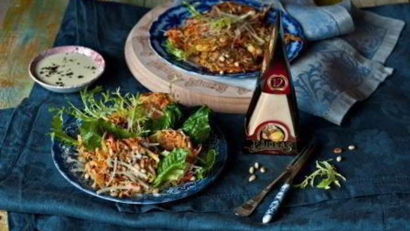 Рецепт Овощных оладий с сыром и сливочным соусом