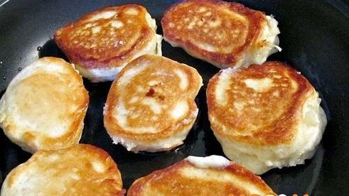 пышные оладьи на сухих дрожжах