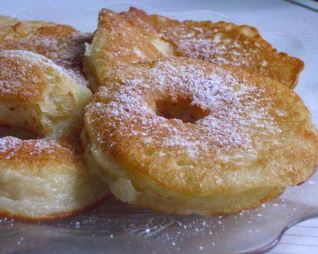 Яблочные оладьи с корицей