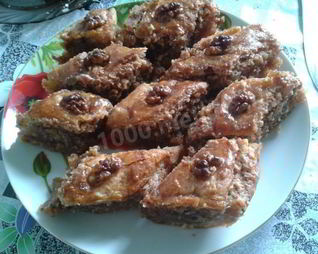 Пахлава с орехами