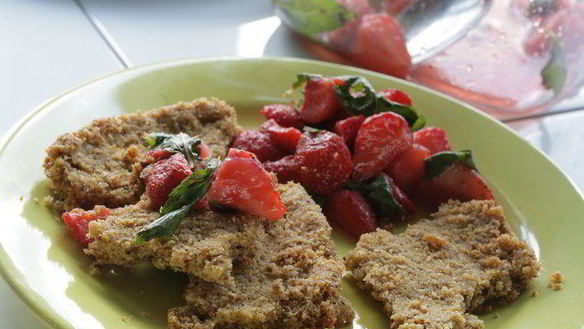 Рецепт Кукурузного печенья с клубничным соусом