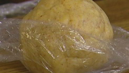 кукурузное печенье с клубничным соусом