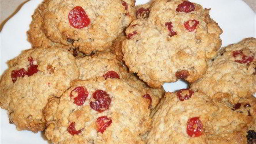 Рецепт овсяного печенья с клюквой и грецкими орехами
