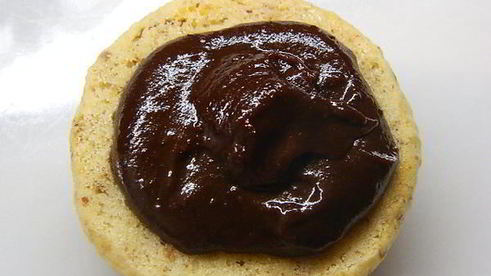 печенье ореховое с шоколадной начинкой