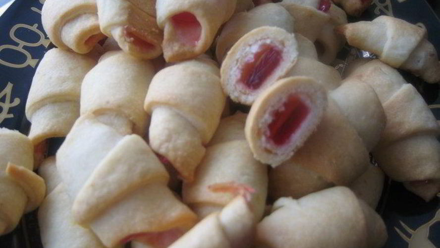 Рецепт рассыпчатых рогаликов вкус детства на сметанно-дрожжевом тесте