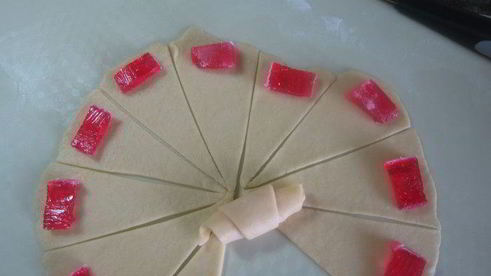 рассыпчатые рогалики вкус детства на сметанно-дрожжевом тесте