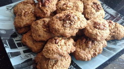 шоколадное печенье с орешком