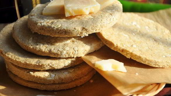 Рецепт Шотландского овсяного печенья с сыром Джюгас