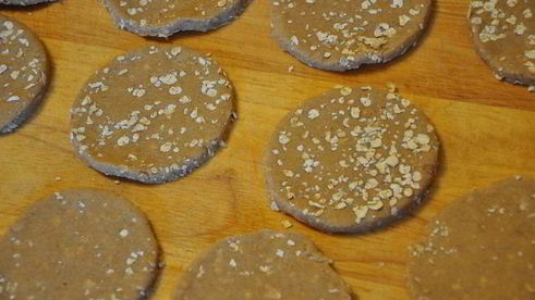 шотландское овсяное печенье с сыром джюгас