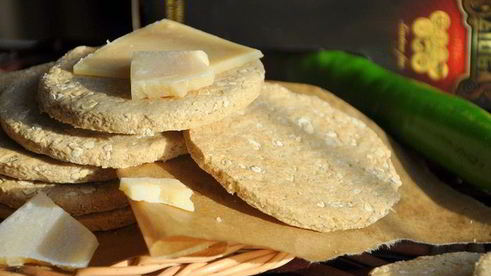 шотландское овсяное печенье с сыром джюгас