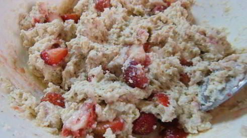 творожно-овсяное печенье с клубникой