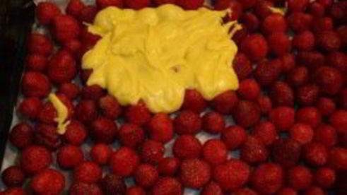 быстрый пирог с клубникой