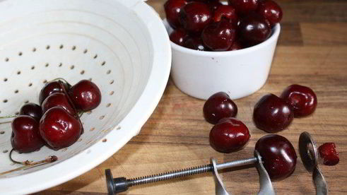 черешневый пирог с кедровыми орехами