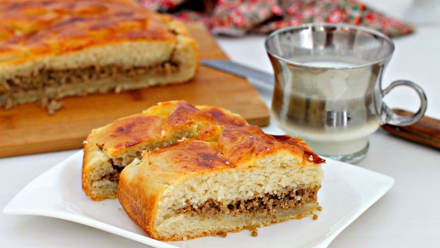 Рецепт дрожжевого пирога с мясом без яиц