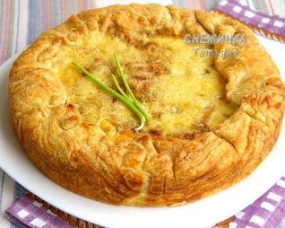 Дважды грибной пирог на слоеном тесте
