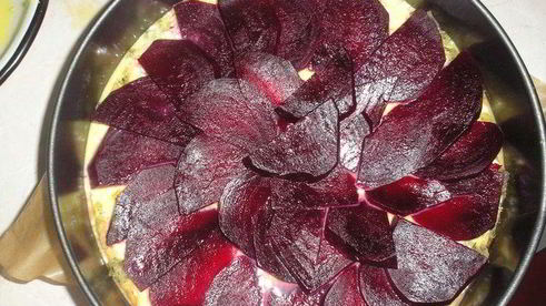 греческий пирог падзаропита с фетой и свеклой