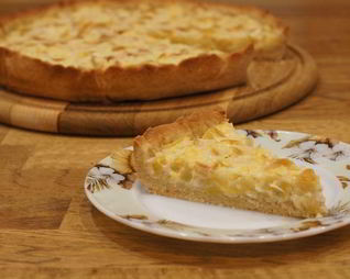 Грушевый пирог из песочного теста