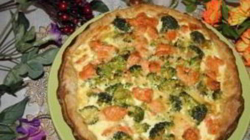 киш с семгой и брокколи