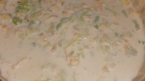 киш с сыром и луком-пореем