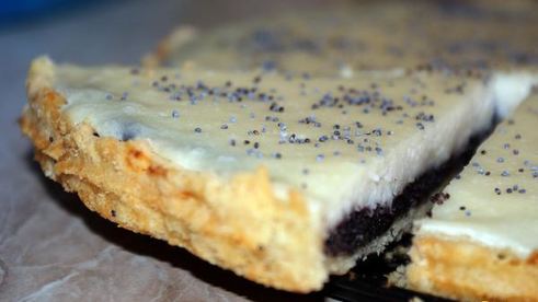 маковый пирог со сметаной