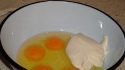 открытый пирог с курицей и грибами