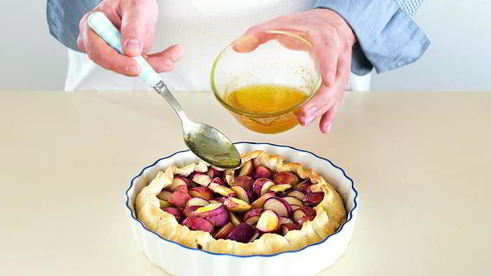 открытый пирог с персиками