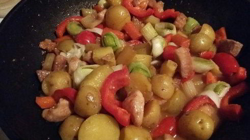 пастуший пирог с корочкой из слоеного теста