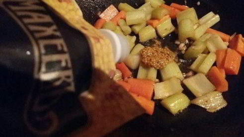 пастуший пирог с корочкой из слоеного теста