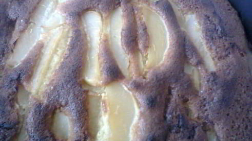 персиковый пирог под сливочным кремом