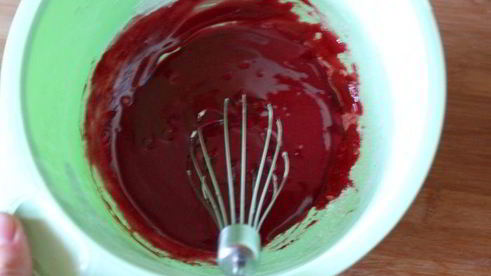 пирог нутовый с помадкой из черной смородины