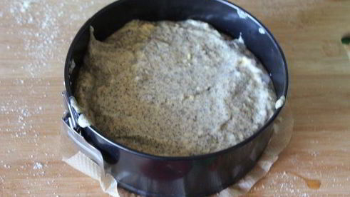 пирог нутовый с помадкой из черной смородины