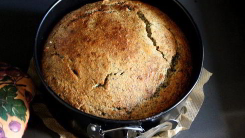 пирог нутовый с помадкой из черной смородины