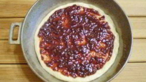 пирог открытый с вареньем