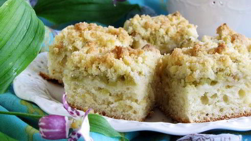 пирог с ревенем и хрустящей посыпкой