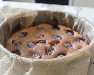 Пирог со сливами