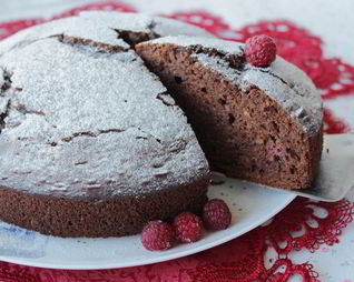 Шоколадный пирог из рикотты с малиной