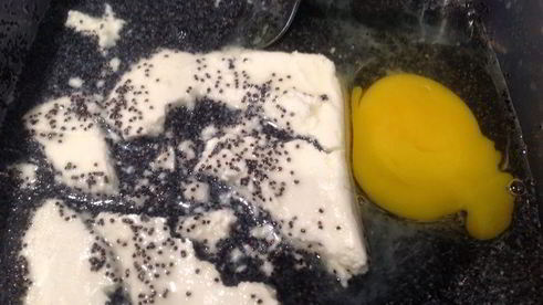 сливовый пирог с маковой начинкой