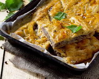 Слоеный пирог с бараниной